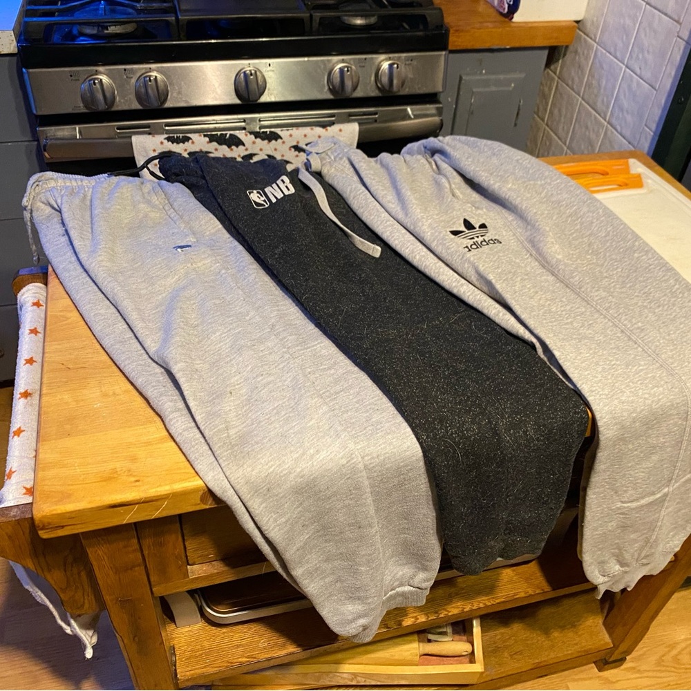 Boys 14/16 various sweat pants.. worn maybe twice